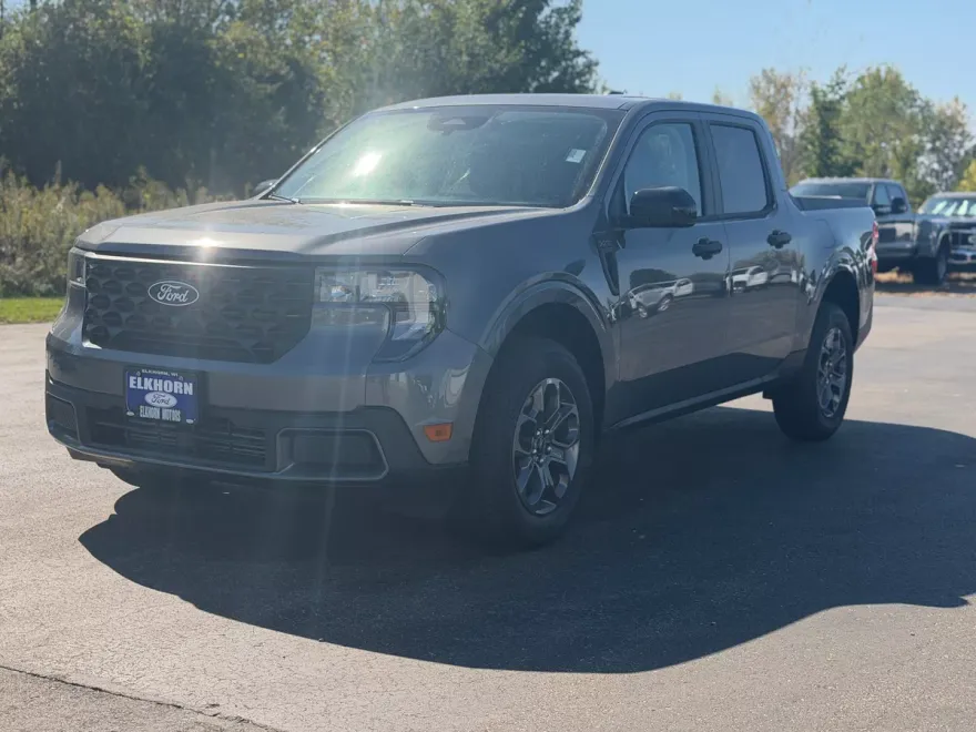 2025 Ford Maverick XLT photo 1