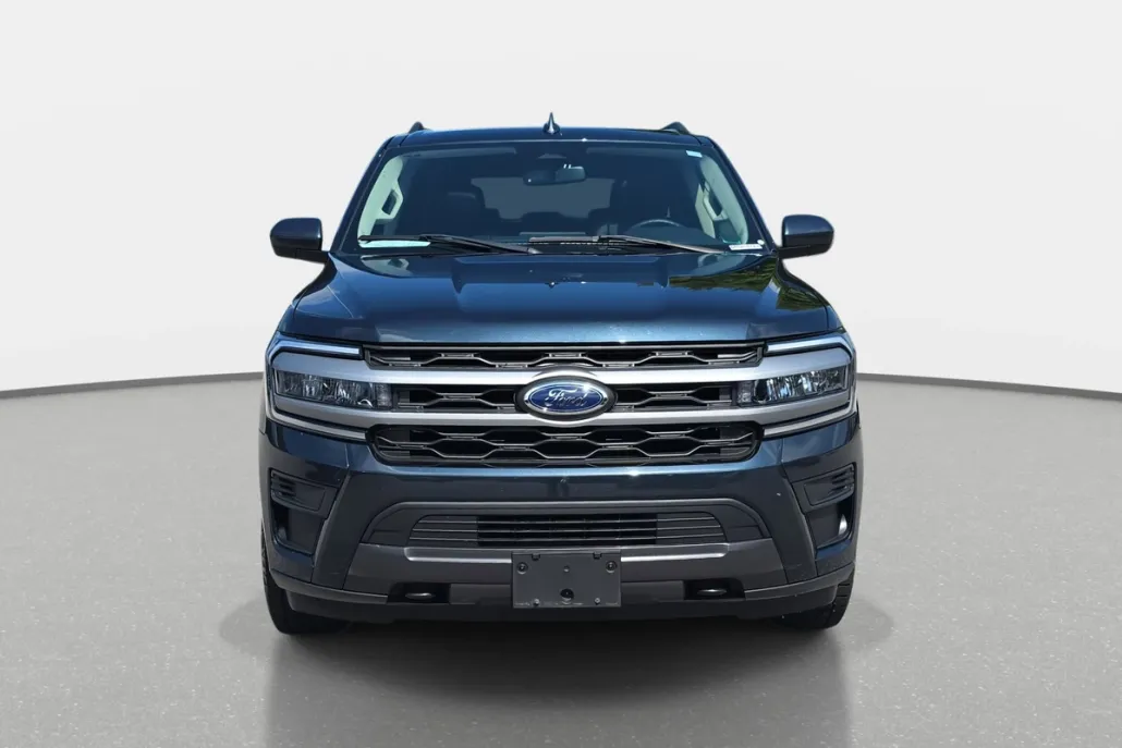 2023 Ford Expedition XLT photo 1