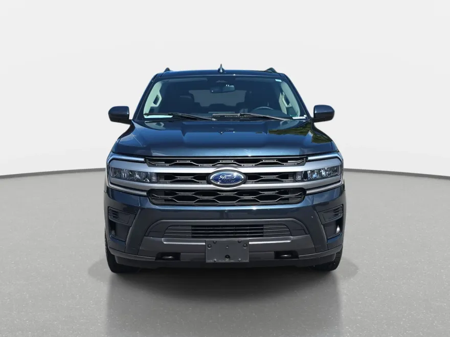 2023 Ford Expedition XLT photo 1