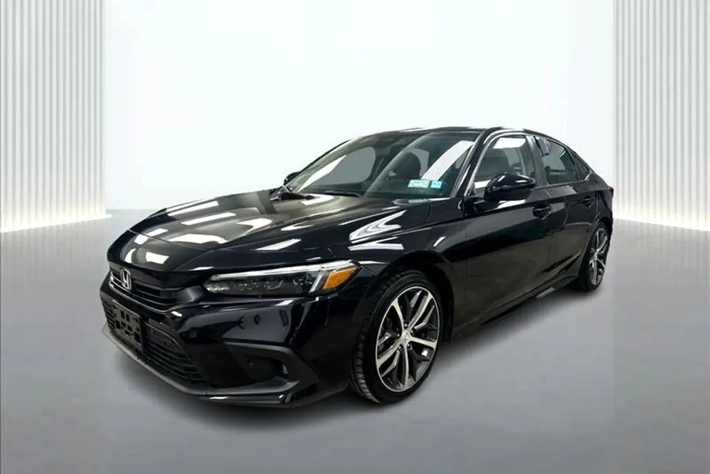 2022 Honda Civic Touring photo 1