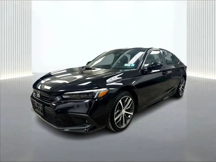 2022 Honda Civic Touring photo 1