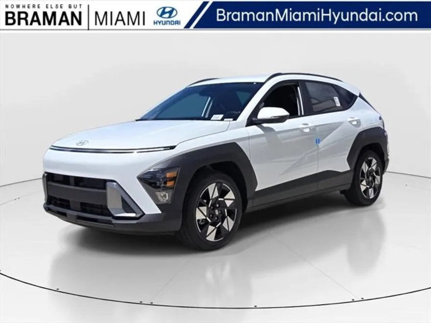 2025 Hyundai Kona SEL photo 1