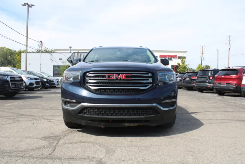 2017 Gmc Acadia SLT photo 1
