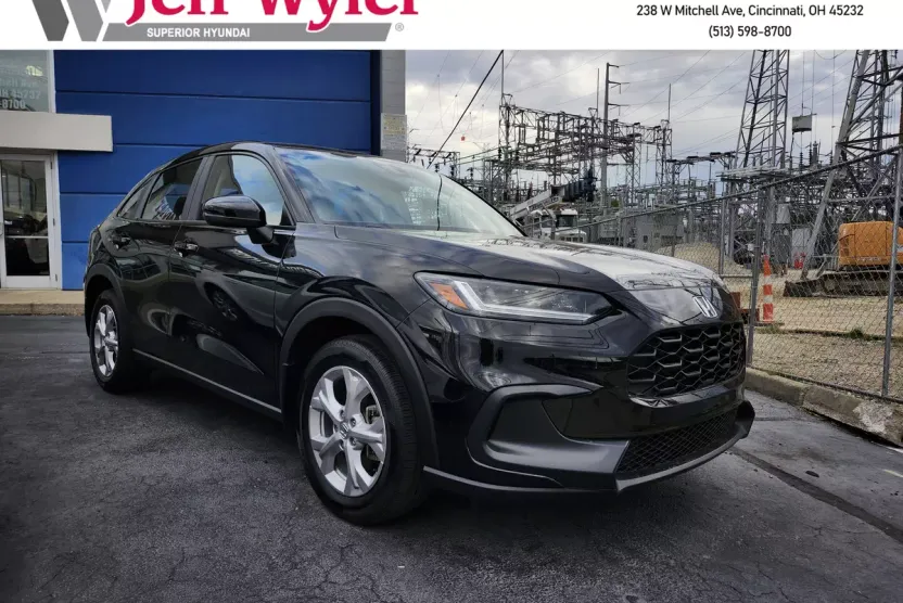 2023 Honda HR-V LX photo 1