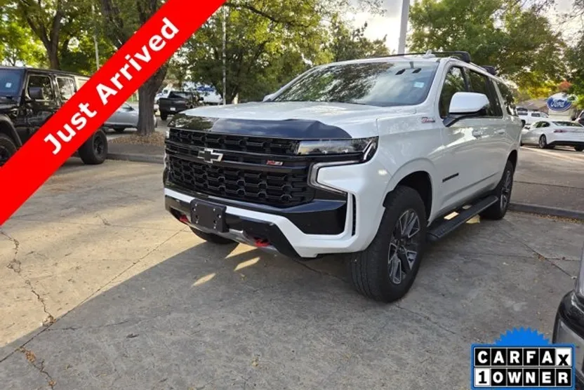 2024 Chevrolet Suburban Z71 photo 1