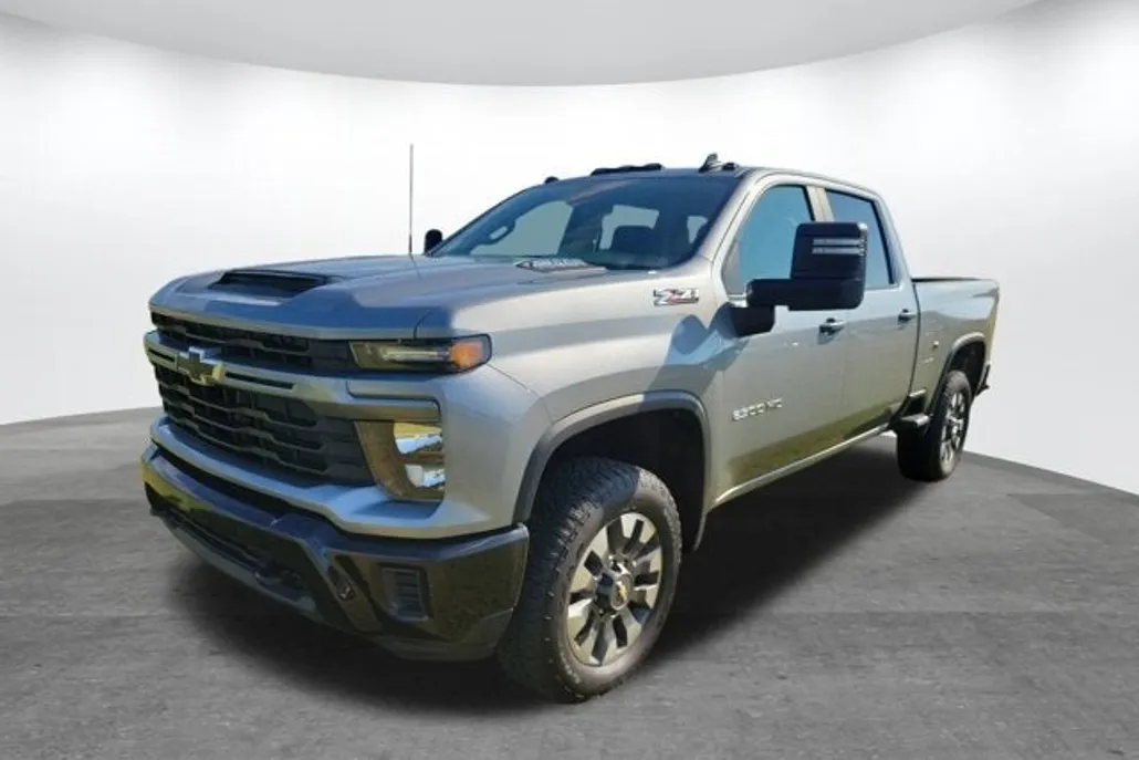 2024 Chevrolet Silverado 2500HD Custom photo 1