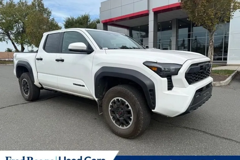 2024 Toyota Tacoma TRD Off-Road photo 1