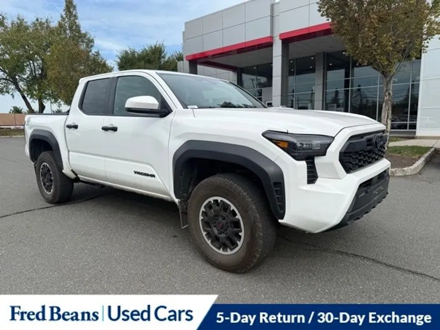 2024 Toyota Tacoma TRD Off-Road photo 1
