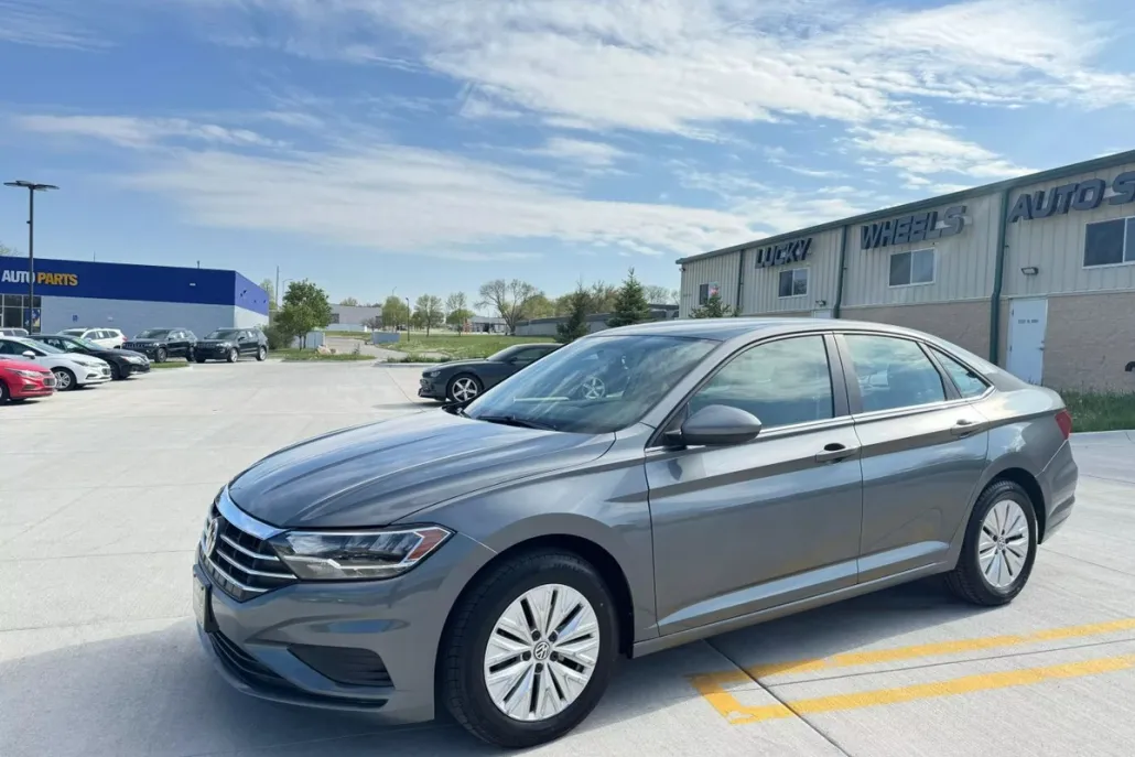 2019 Volkswagen Jetta 1.4T photo 1