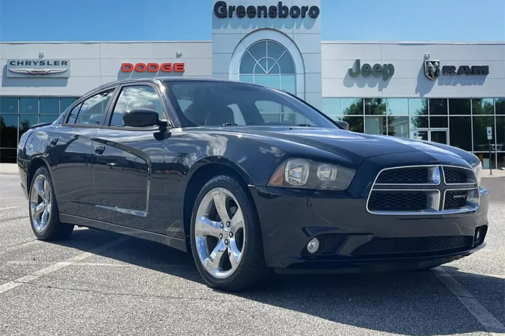2014 Dodge Charger SXT photo 1