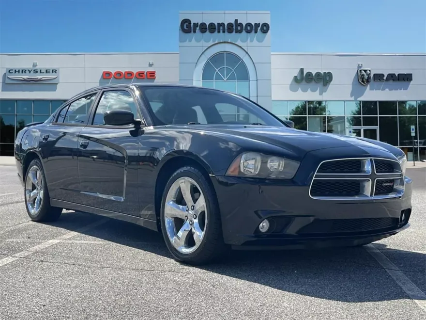 2014 Dodge Charger SXT photo 1