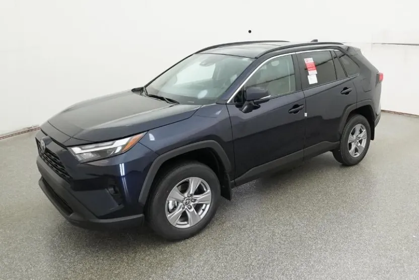 2025 Toyota RAV4 XLE photo 1