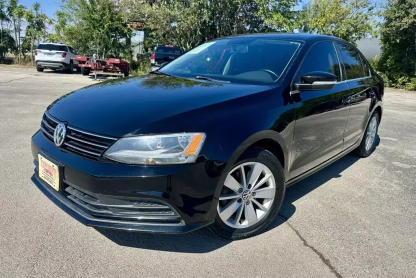 2015 Volkswagen Jetta 1.8T SE photo 1