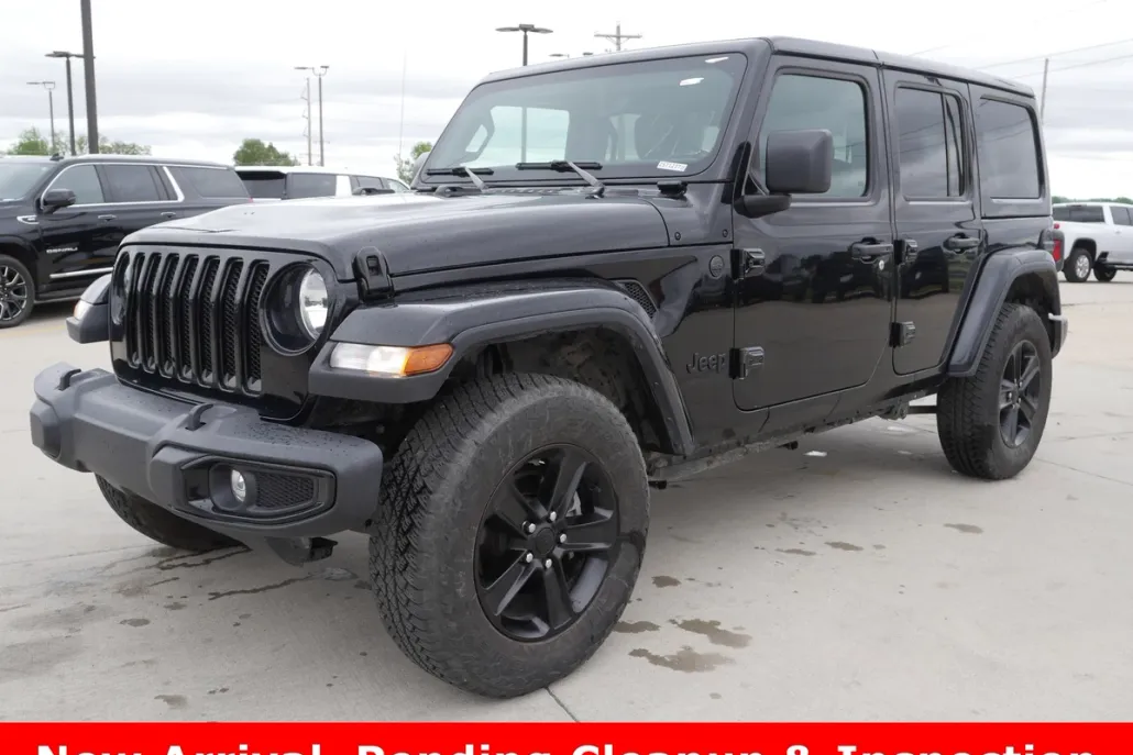 2023 Jeep Wrangler Unlimited Sahara Altitude photo 1