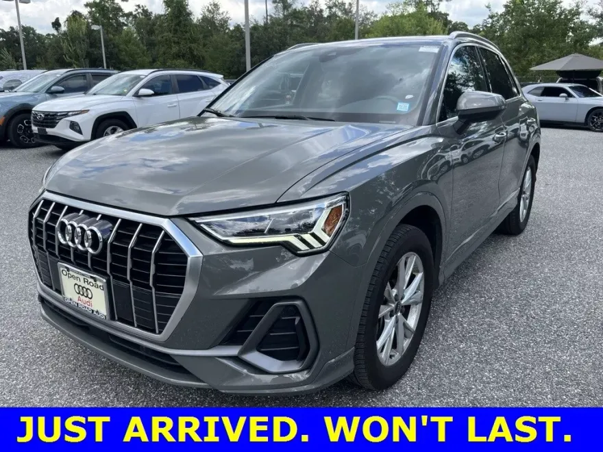 2022 Audi Q3 S line Premium Plus photo 1