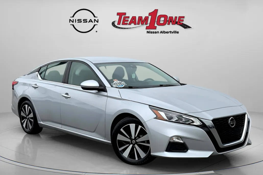 2022 Nissan Altima 2.5 SV photo 1