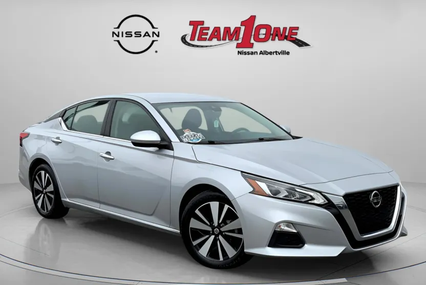 2022 Nissan Altima 2.5 SV photo 1