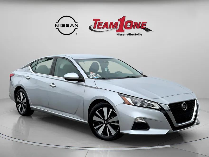 2022 Nissan Altima 2.5 SV photo 1