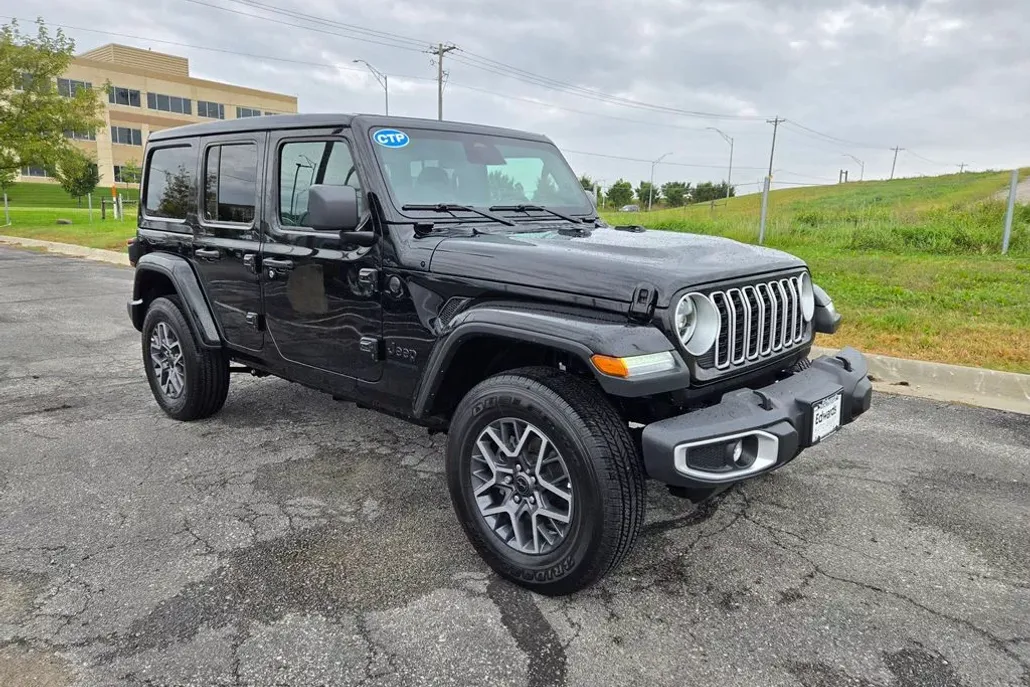 2025 Jeep Wrangler Sahara photo 1