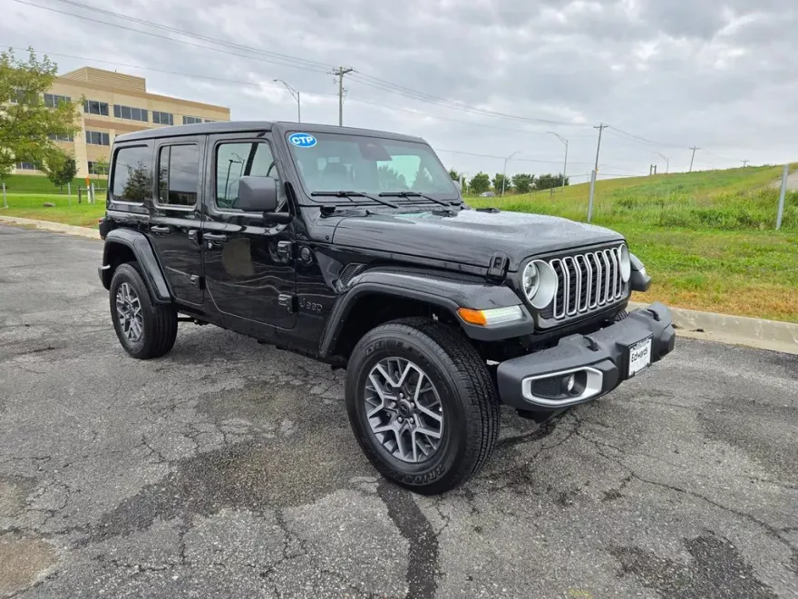 2025 Jeep Wrangler Sahara photo 1