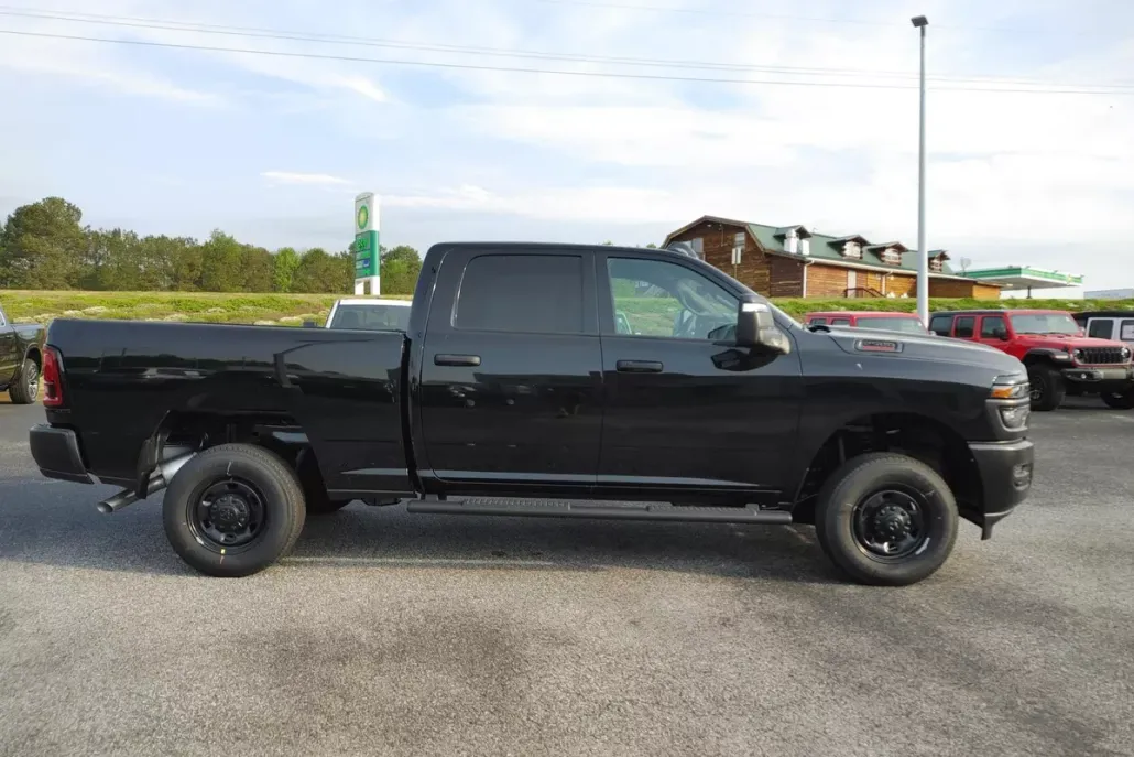 2025 Ram 2500 Tradesman photo 1