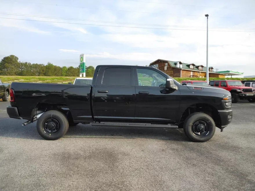 2025 Ram 2500 Tradesman photo 1