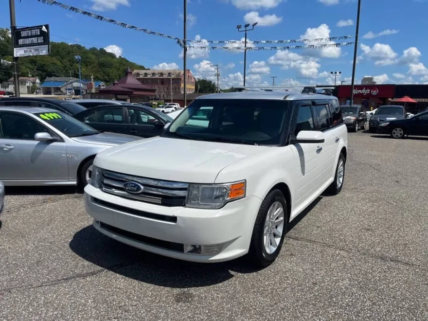 2011 Ford Flex SEL photo 1