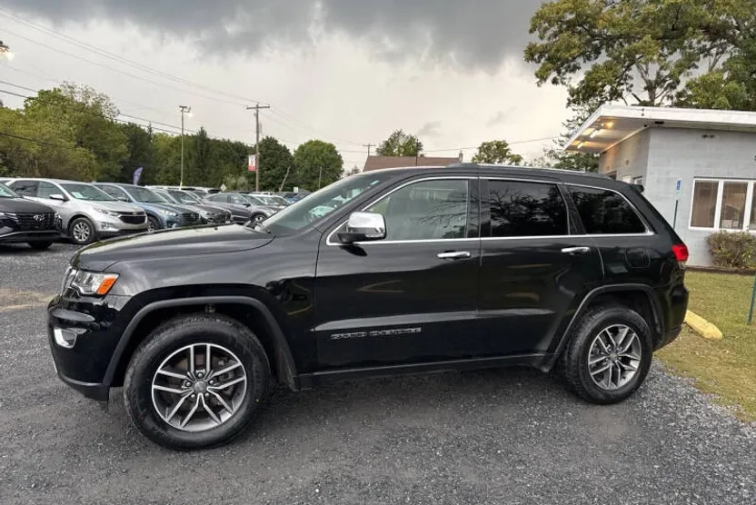 2018 Jeep Grand Cherokee Limited photo 1