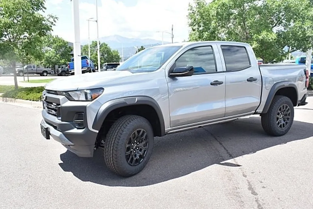 2026 Chevrolet Colorado Trail Boss photo 1