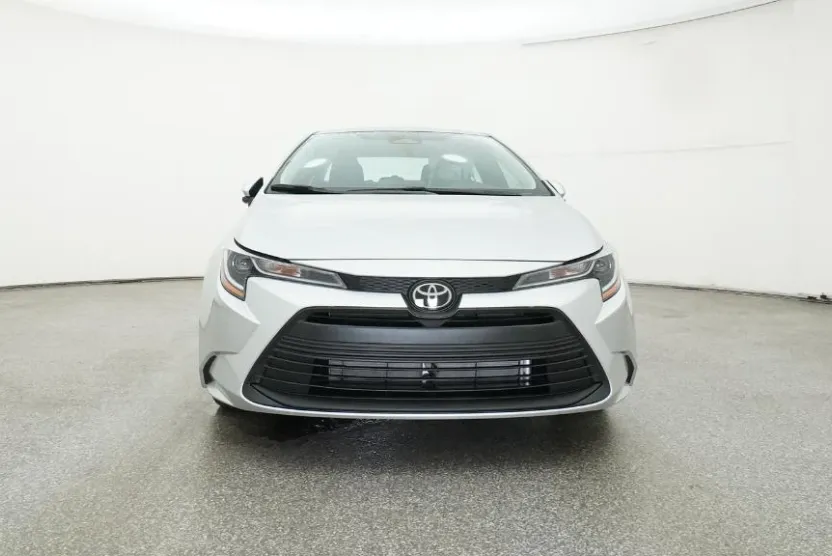 2026 Toyota Corolla LE photo 1