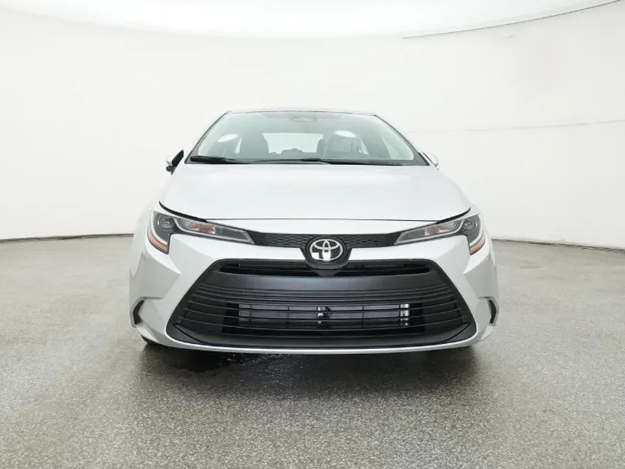 2026 Toyota Corolla LE photo 1