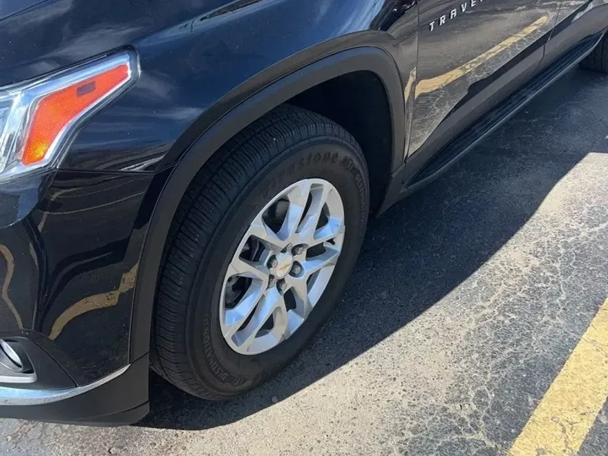 2021 Chevrolet Traverse Cloth photo 1