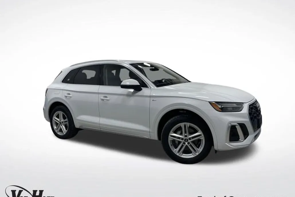2024 Audi Q5 55 Premium Plus photo 1