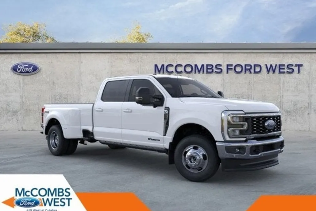 2025 Ford F-350 Lariat photo 1