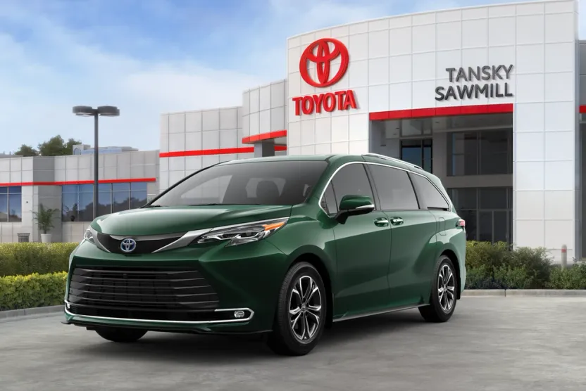2025 Toyota Sienna Platinum photo 1