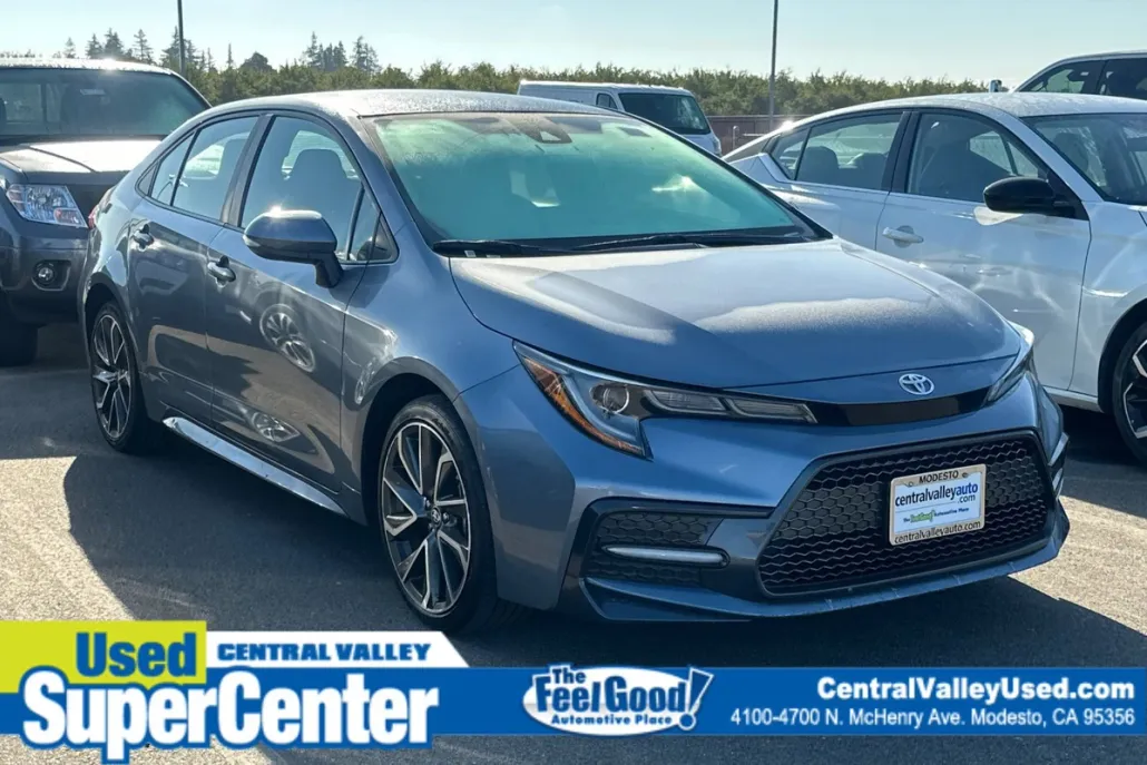 2022 Toyota Corolla SE photo 1
