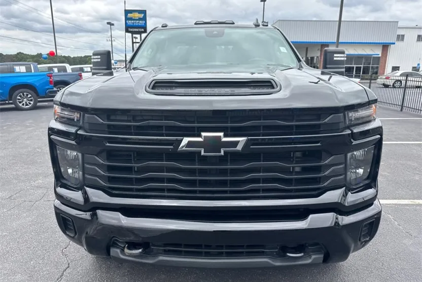 2024 Chevrolet Silverado 2500HD Custom photo 1