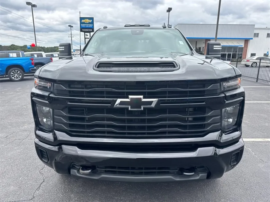 2024 Chevrolet Silverado 2500HD Custom photo 1