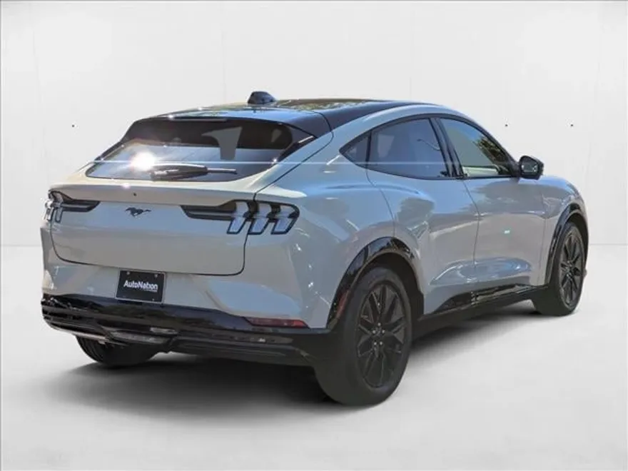 2025 Ford Mustang Mach-E Premium photo 1