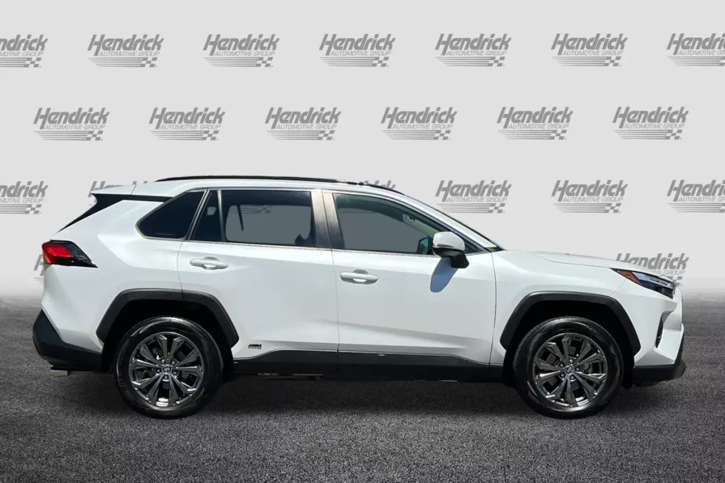2023 Toyota RAV4 Hybrid XLE Premium photo 1