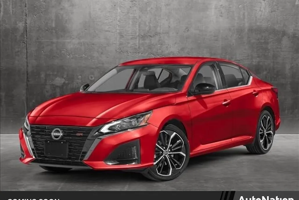 2025 Nissan Altima SR photo 1