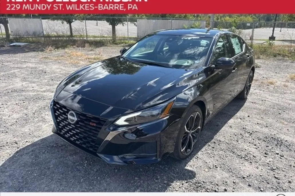 2025 Nissan Altima SR photo 1