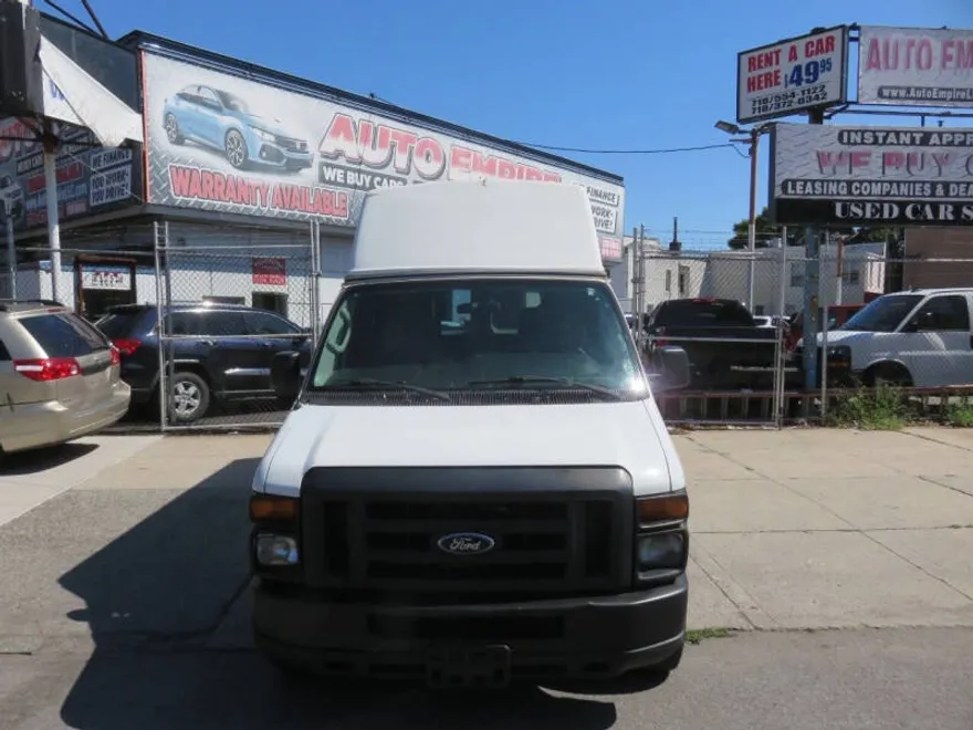 2013 Ford E-250 photo 1