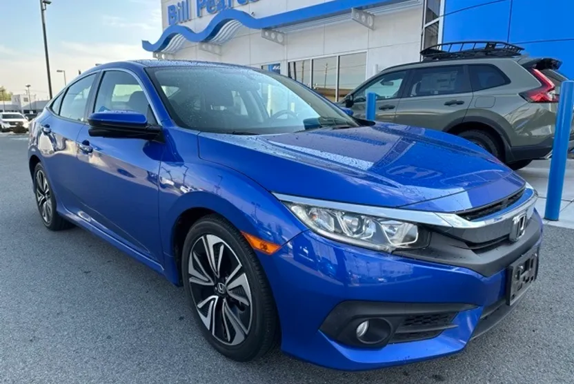 2018 Honda Civic EX-T photo 1