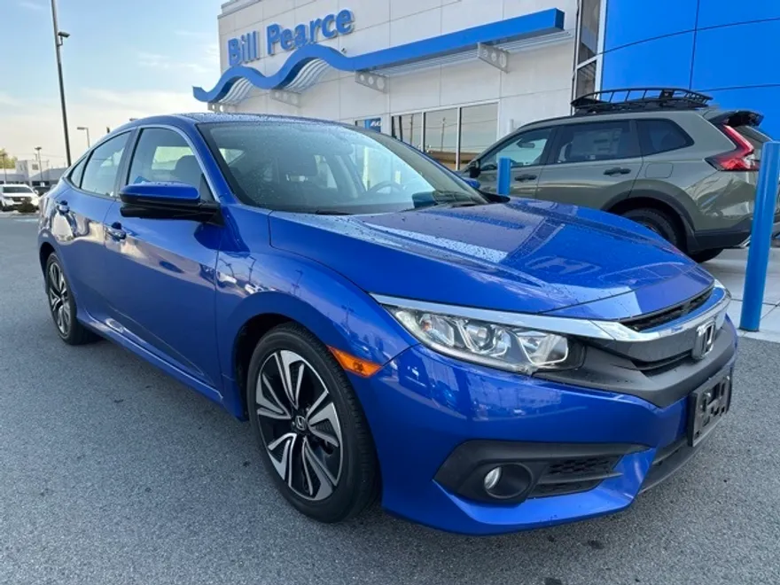 2018 Honda Civic EX-T photo 1