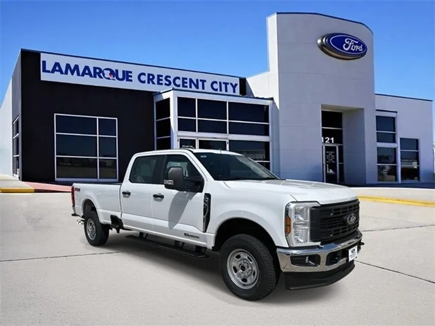 2025 Ford F-350 photo 1