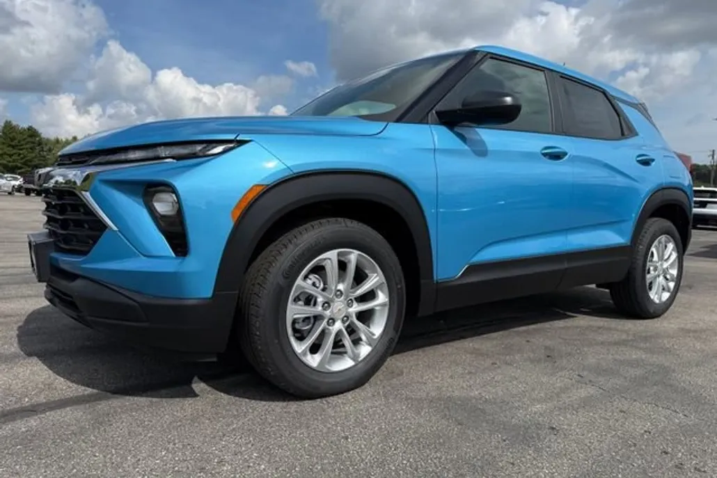 2026 Chevrolet Trailblazer LS photo 1