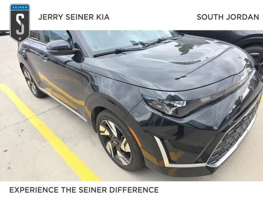 2023 Kia Soul GT-Line photo 1