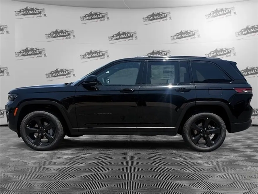 2025 Jeep Grand Cherokee Limited photo 1