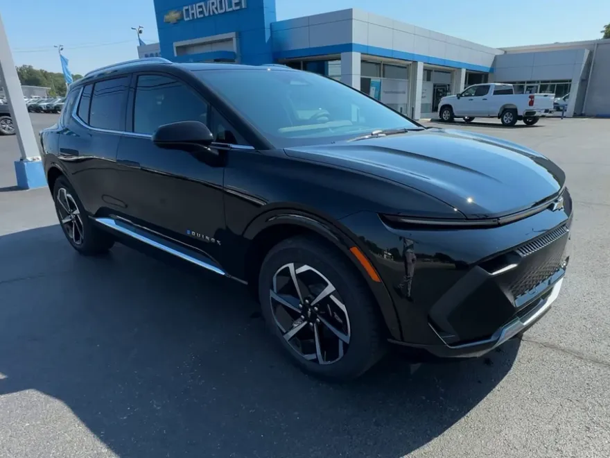 2025 Chevrolet Equinox EV 1LT photo 1
